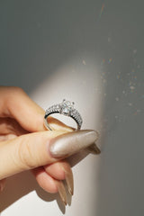 Sarinnah Oval Ring - Moissanite - Luxsy Jewels