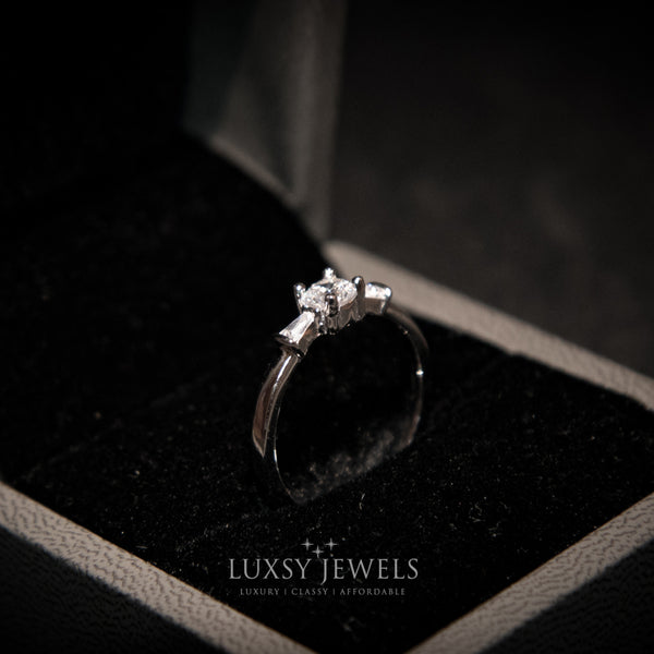 Luxsy Sarrinah Ring- 925 Silver - Luxsy Jewels